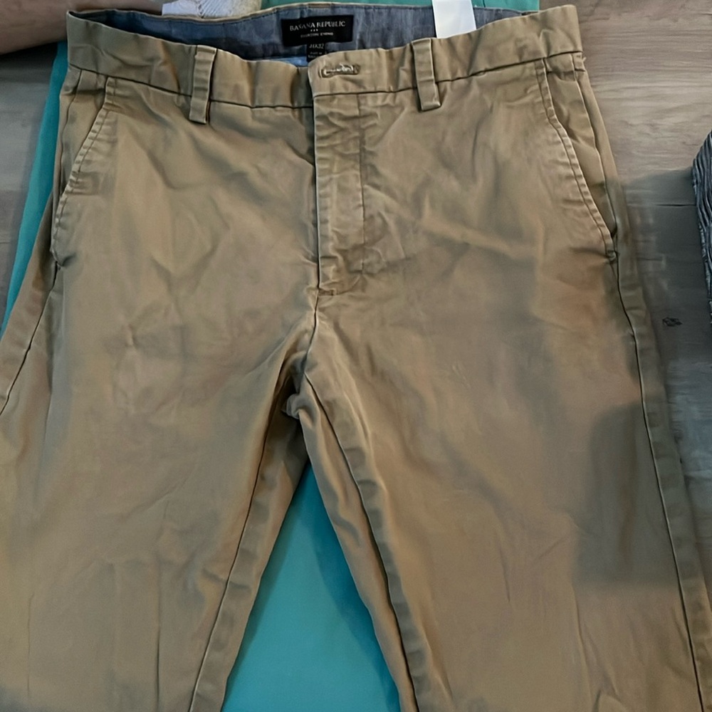 Men’s size 31x32 banana republic Emerson chinos